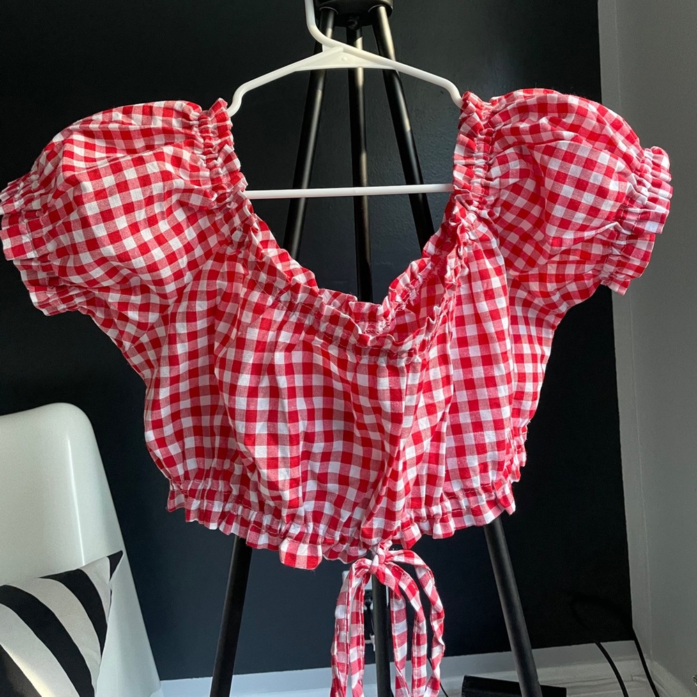 SHEIN Crop Top